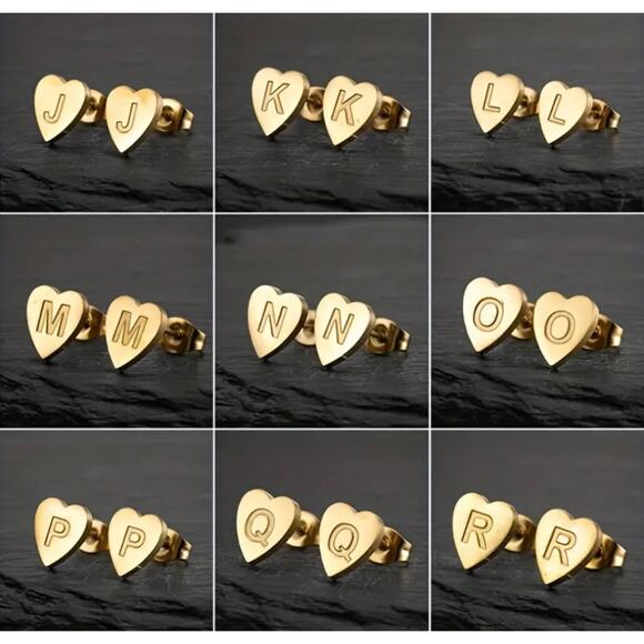 Letter N initial gold heart stud earrings - Picture 3 of 5